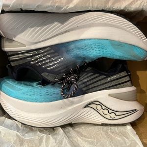 Saucony endorphin shift 3